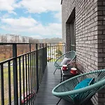 Cohost I Trendy Apt W- Balcony & Garage Parking Wilno