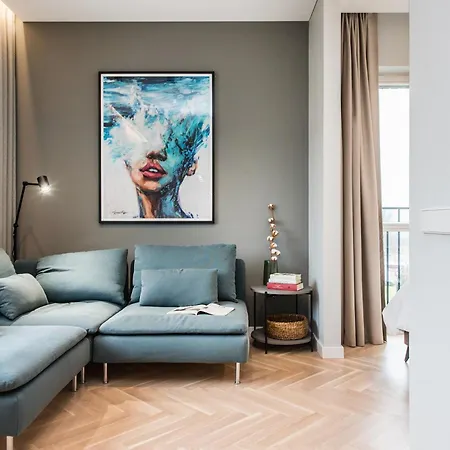 Cohost I Trendy Apt W- Balcony & Garage Parking Apartament Wilno