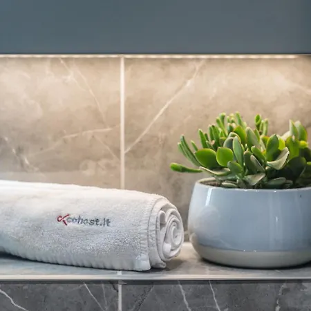 Cohost I Trendy Apt W- Balcony & Garage Parking Appartement Vilnius