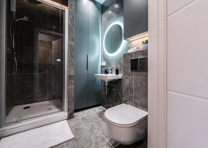 Cohost I Trendy Apt W- Balcony & Garage Parking Apartman *