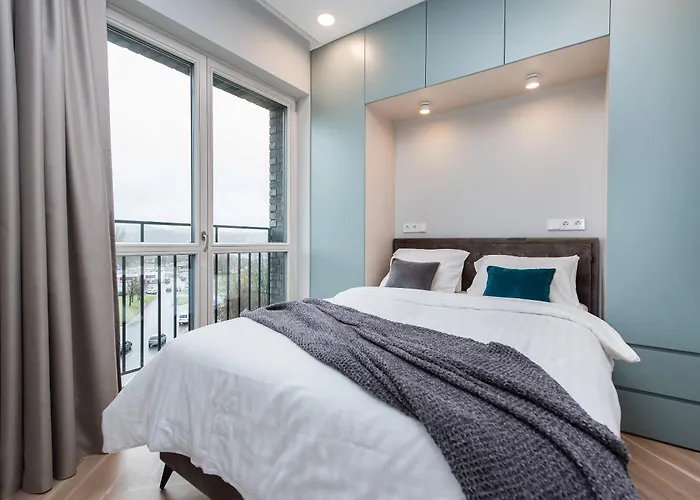 Cohost I Trendy Apt W- Balcony & Garage Parking