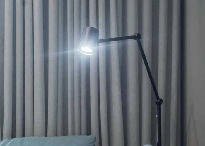 Cohost I Trendy Apt W- Balcony & Garage Parking דירה *