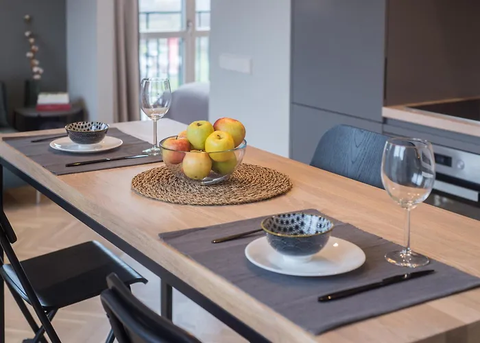 Cohost I Trendy Apt W- Balcony & Garage Parking Apartman