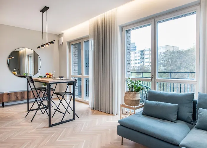 Cohost I Trendy Apt W- Balcony & Garage Parking * וילנה