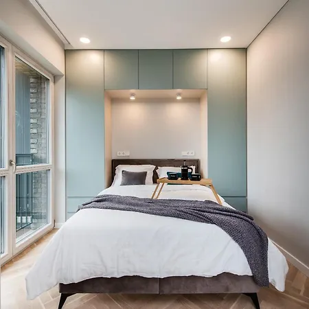 Cohost I Trendy Apt W- Balcony & Garage Parking 빌뉴스