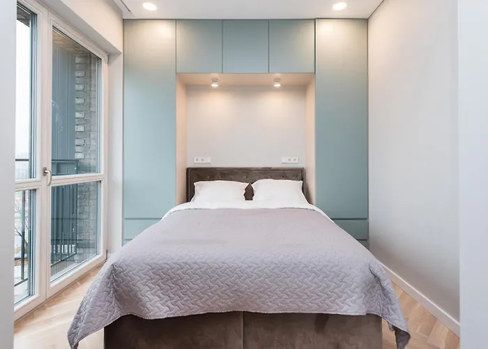 Cohost I Trendy Apt W- Balcony & Garage Parking